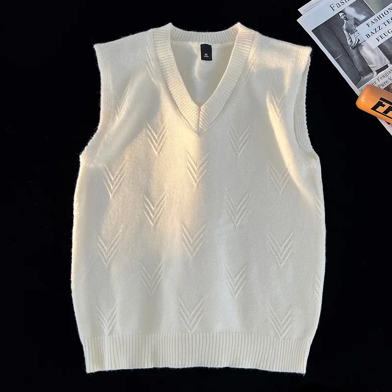 Autumn and Winter Comfortable  - Men'S Fashion V Neck Sweater 评论和价格