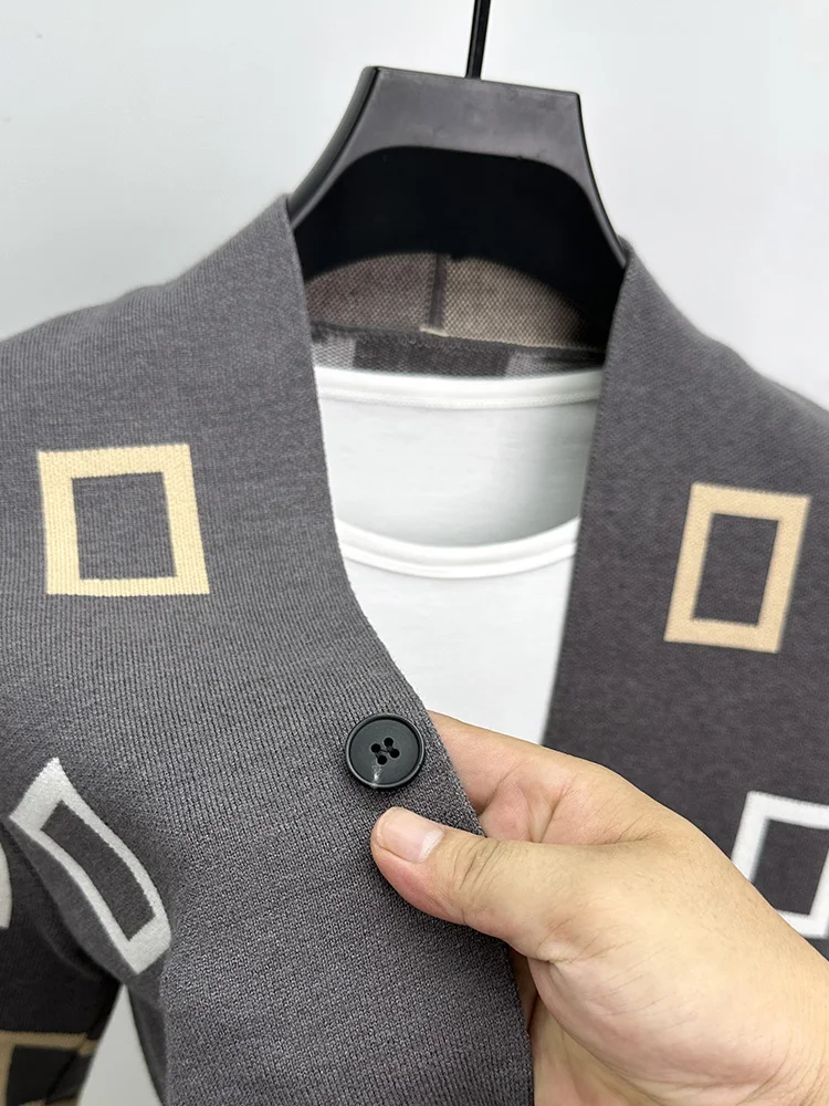 Luxury Quality Men's Designer  - Men'S Fashion V Neck Sweater 评论和价格