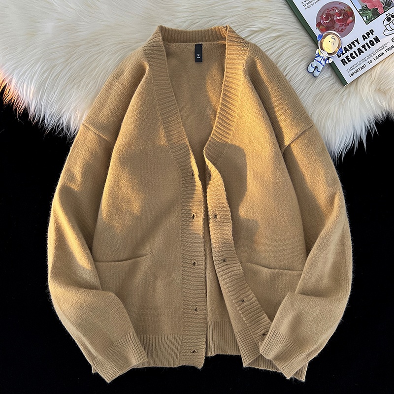 Autumn and Winter New Korean F - Men'S Fashion V Neck Sweater 评论和价格