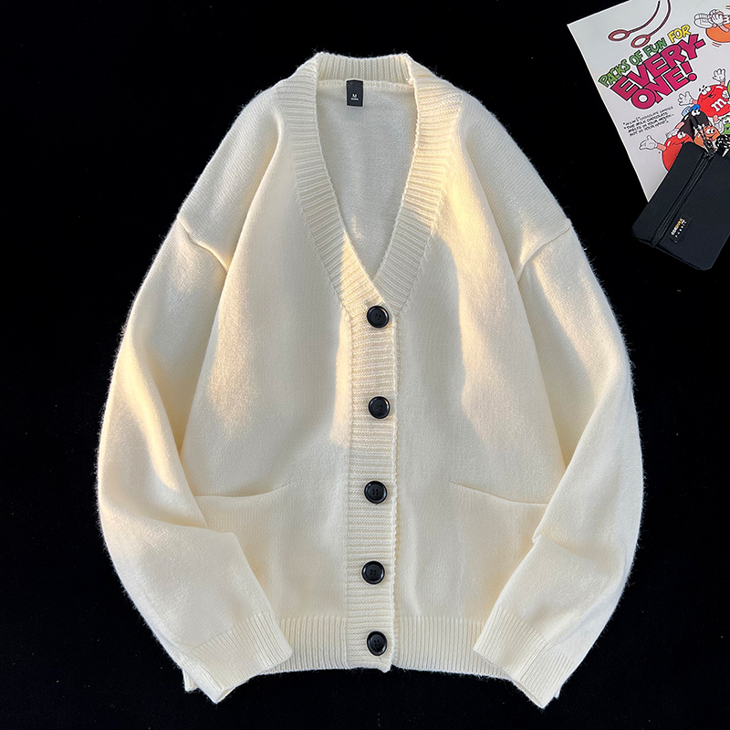 Autumn and Winter New Korean F - Men'S Fashion V Neck Sweater 评论和价格